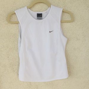NIKE| white tank top